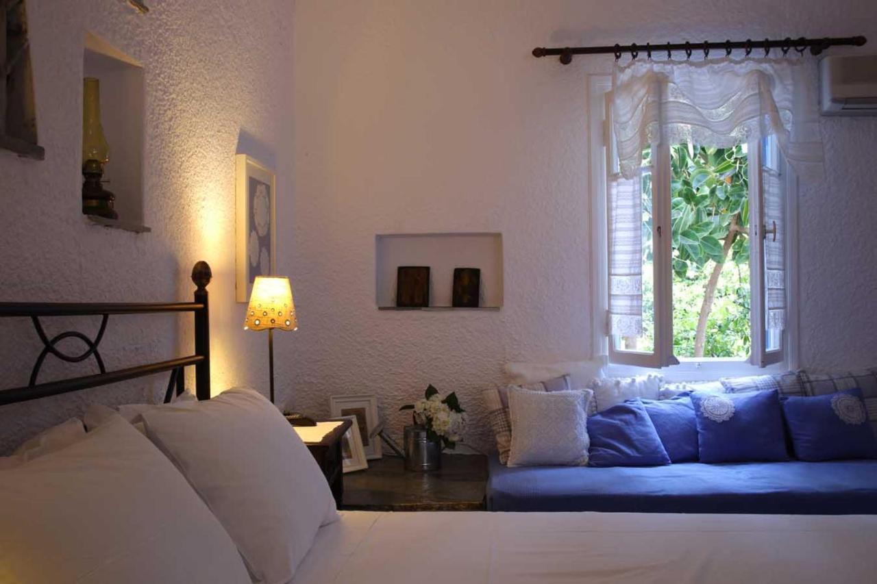 Aparthotel Saint Louis Ándros Exteriér fotografie